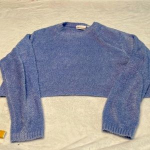 Croft and borrow periwinkle cropped fuzzy sweater